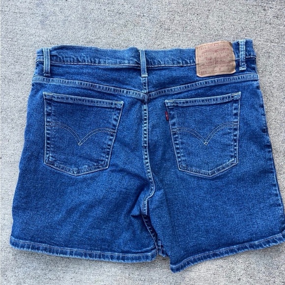 Levi's Pants - Women's Levi's Retro Mom Fit 555 Dark Wash Shorts Size 16